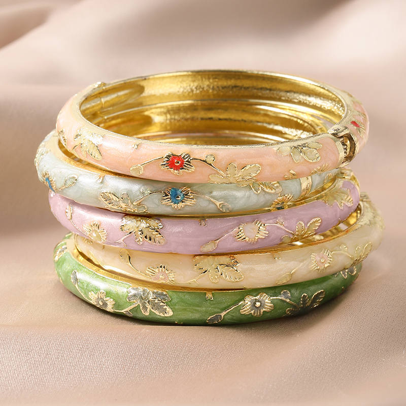 FTCY 5PCS Fine Small Flower Cl - Coordinates Bracelet recensione e prezzo