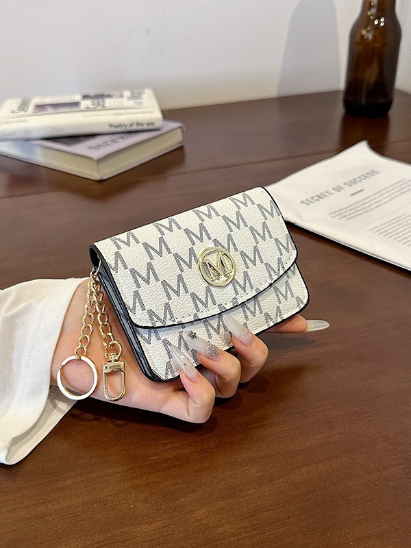 Retro Monogram Print Faux Leat - Monogram Keychain Leather recensione e prezzo