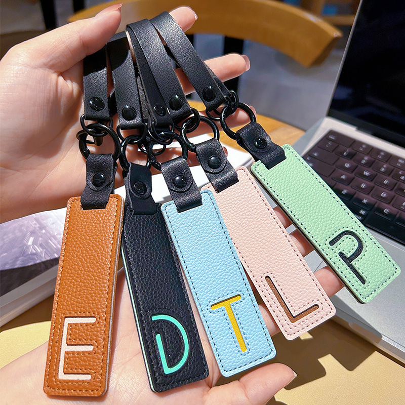 Classic Pu Leather Keychain A- - Monogram Keychain Leather recensione e prezzo