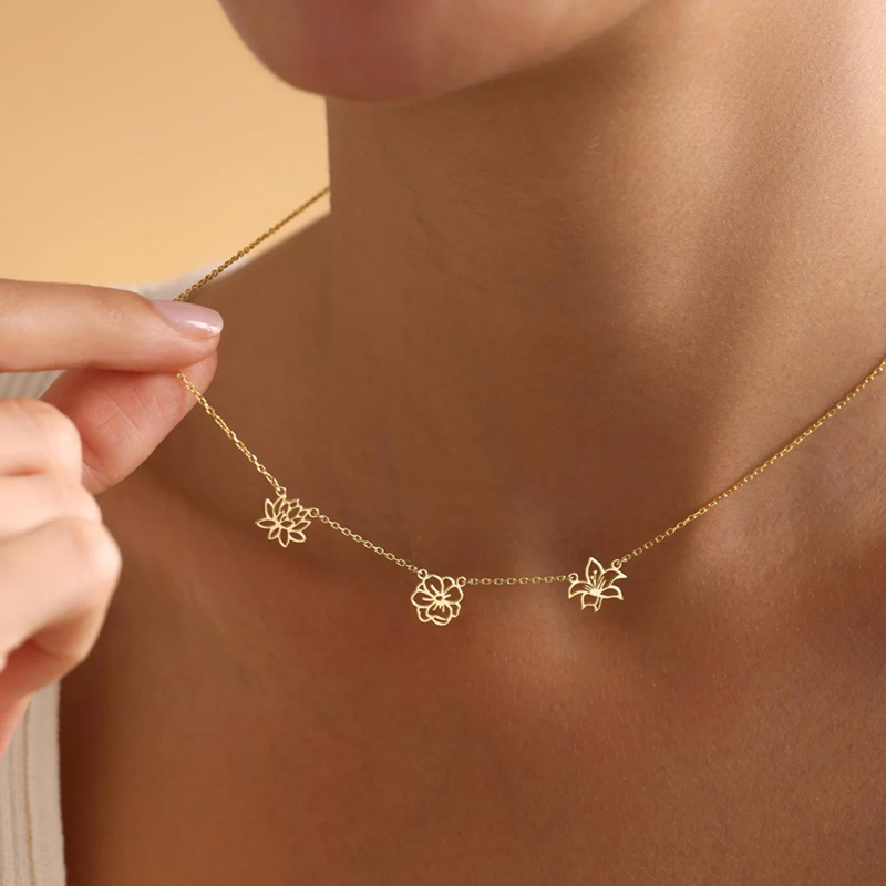 Customized Birth Flowers Neckl - Birth Flower Necklace recensione e prezzo