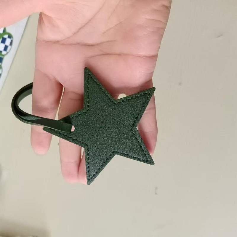 Free initials five pointed sta - Monogram Keychain Leather recensione e prezzo